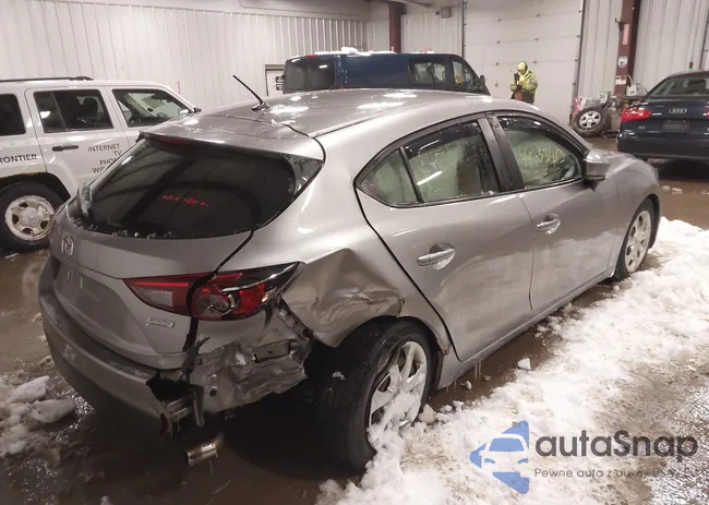 3MZBM1K7XFM185528: 44333413