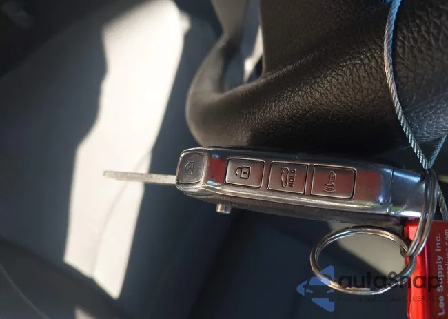 3KPF24AD4ME350970: 44333427