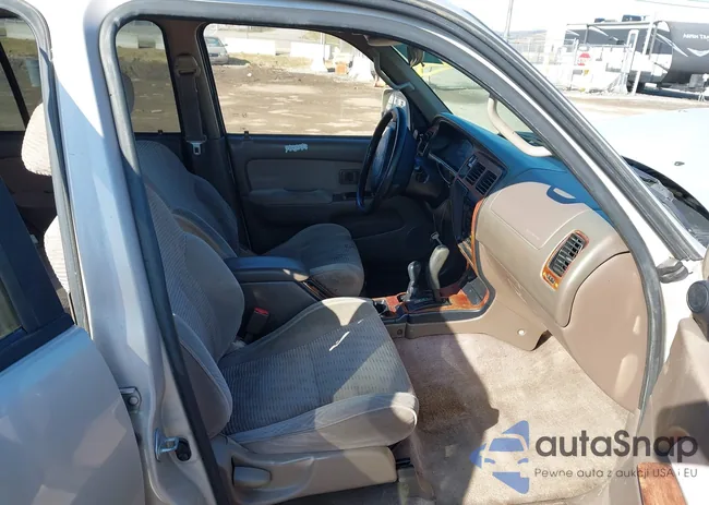 JT3HN86R9V0117564: 44333441