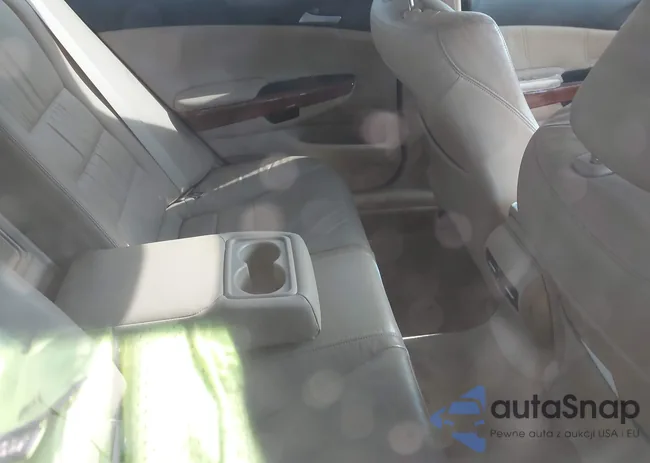 1HGCP3F84CA018945: 44333442