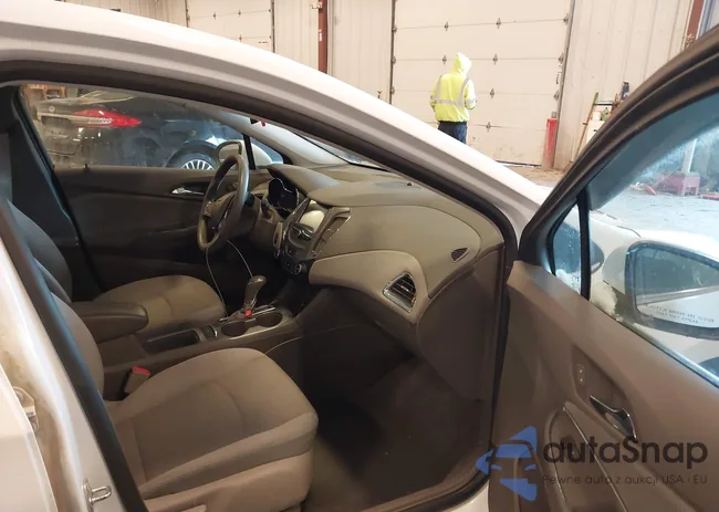 3G1BE6SM3HS614681: 44333550