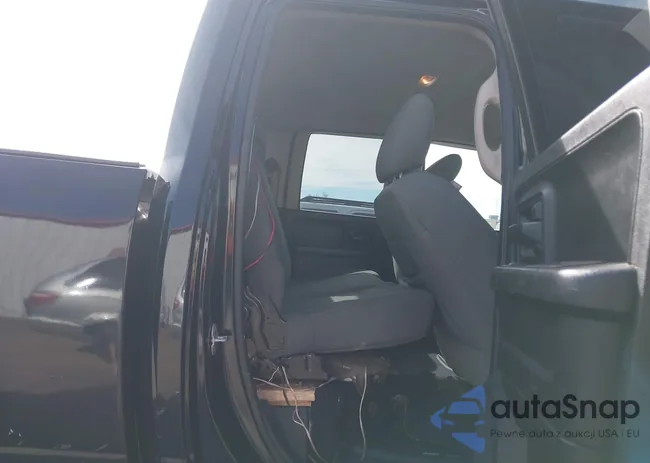 1C6RR6FP0DS656205: 44332690