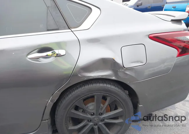 1N4AL3AP1HC185426: 44332706