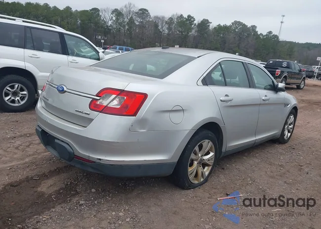 1FAHP2HW5BG180904: 44332740