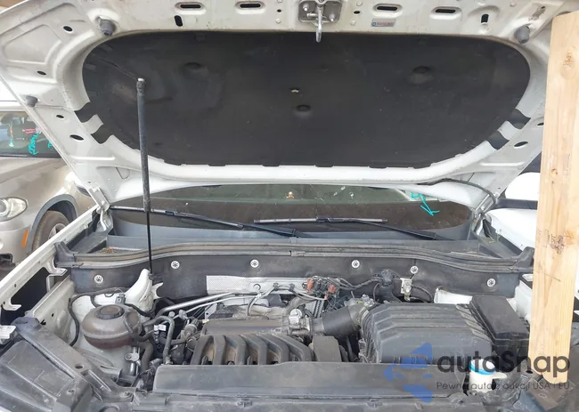 1V2DR2CA4JC538139: 44332756