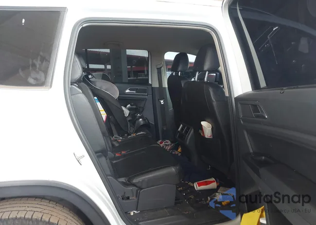 1V2DR2CA4JC538139: 44332756