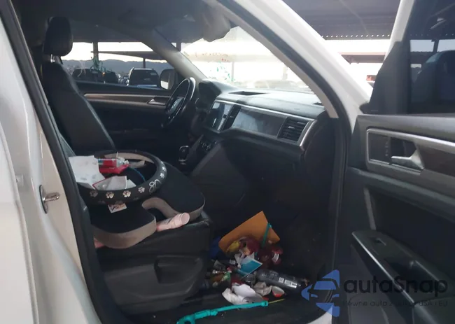 1V2DR2CA4JC538139: 44332756