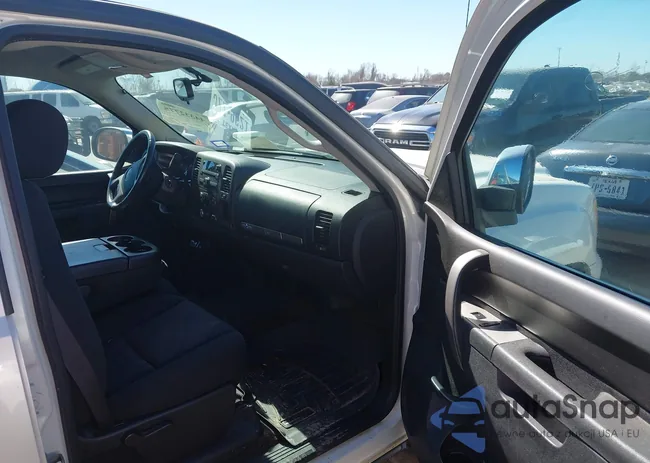 3GTP1VE09DG373136: 44332775