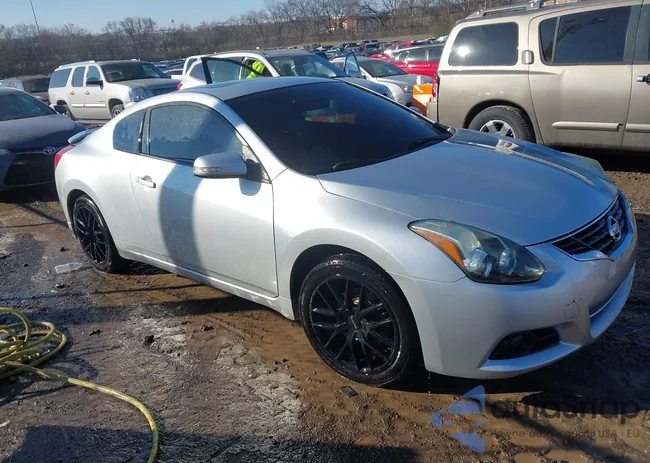 1N4AL2EP5CC240831: 44332779