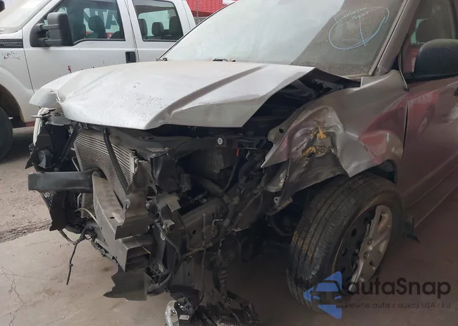 2C4RDGBG4KR789227: 44332824