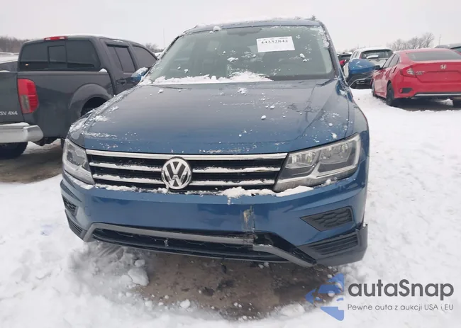 3VV2B7AX3KM083903: 44332842