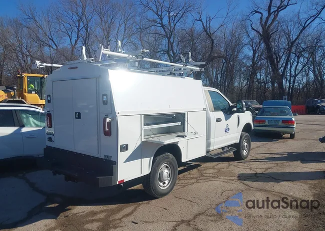 1FTBF2B62KEF56000: 44332845