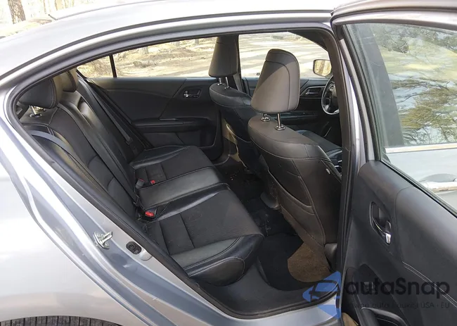 1HGCR2F56HA083054: 44332851