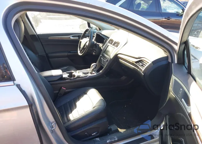 3FA6P0PU5ER264200: 44332855