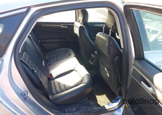 3FA6P0PU5ER264200: 44332855