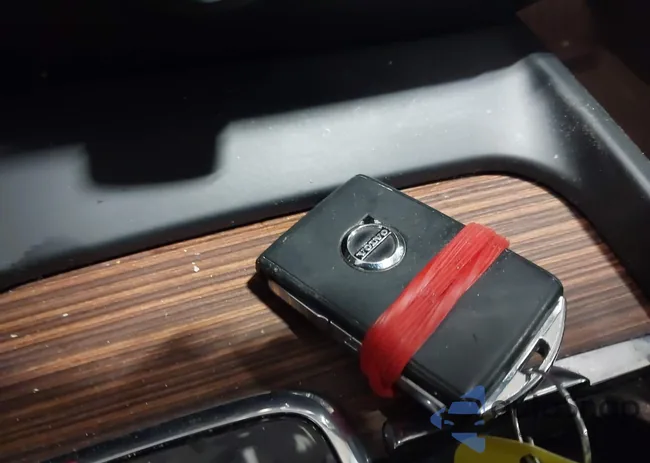 7JRL12FL8RG303217: 44332875