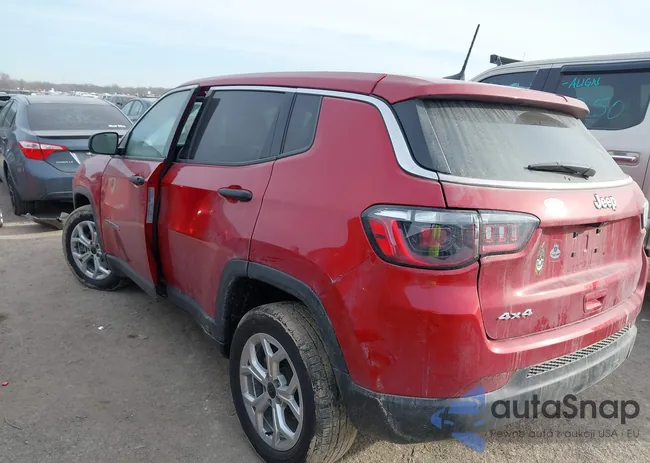 3C4NJDAN3ST542462: 44334012