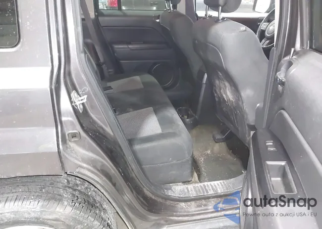 1C4NJRFB1GD646988: 44334115