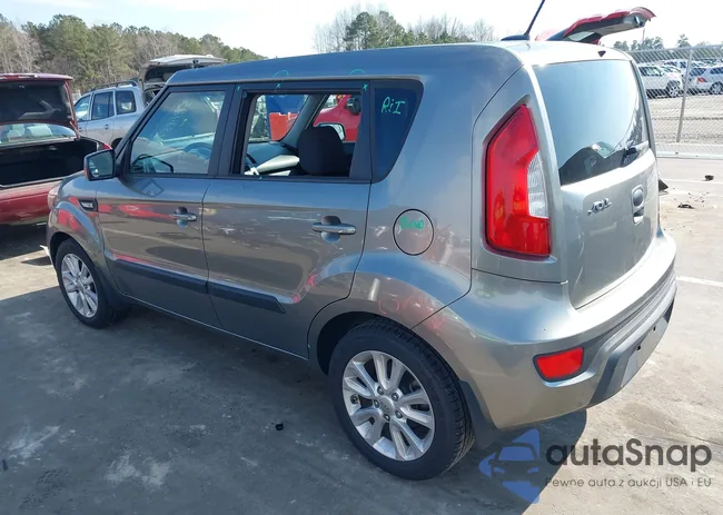 KNDJT2A52D7617656: 44334256