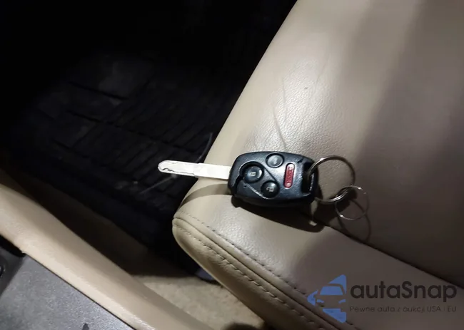 1HGCP2F6XBA021601: 44334334