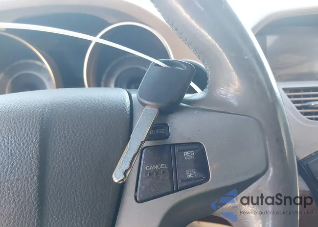 2HNYD2H68AH522037: 44333593