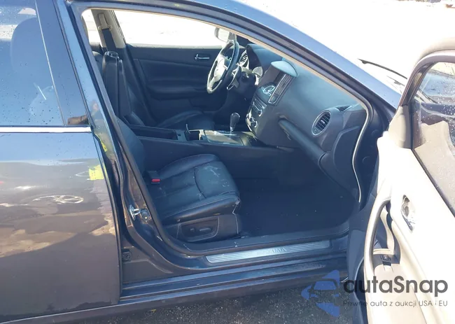 1N4AA5AP5BC843564: 44333709