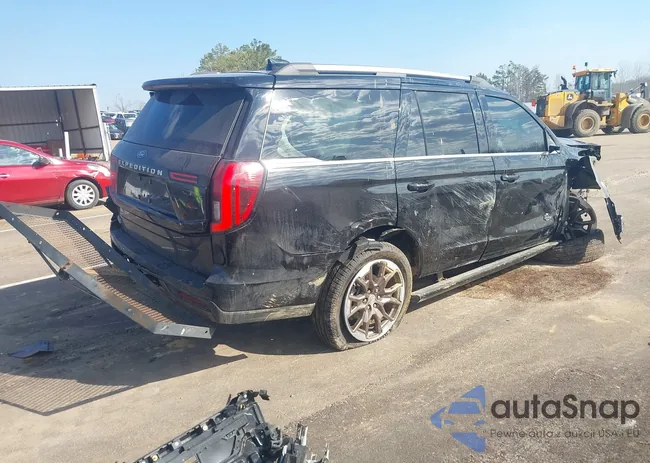 1FMJU1P82TEA06900: 44333816