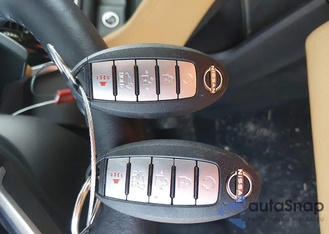 JN8BT3DD9NW271906: 44333875