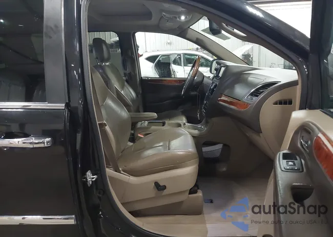 2C4RC1GGXGR207101: 44333885