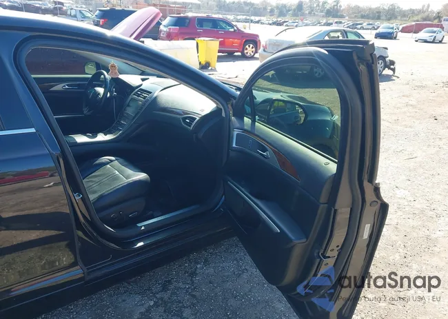 3LN6L2LUXFR605952: 44333926