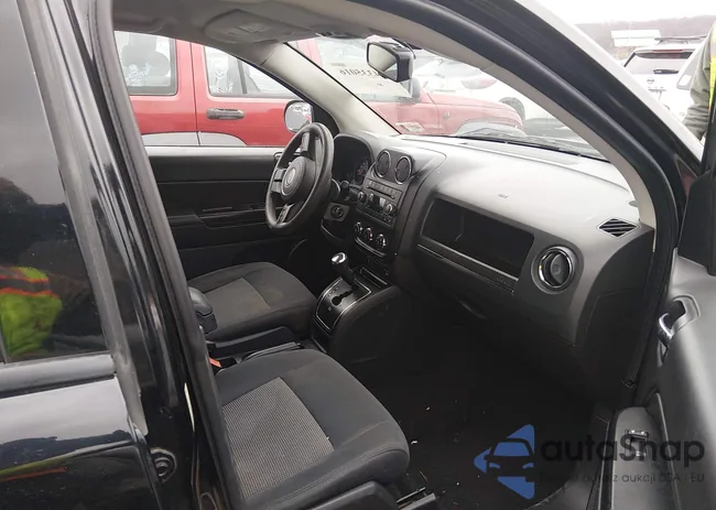 1C4NJDBB3CD625742: 44335016