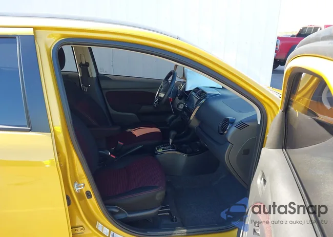 ML32AWHJ9RH040052: 44335103