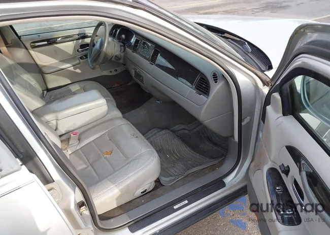 1LNFM82W3WY673210: 44335166