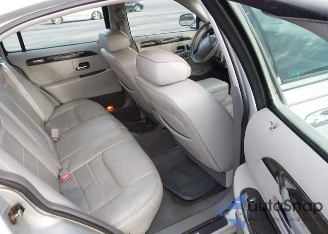 1LNFM82W3WY673210: 44335166