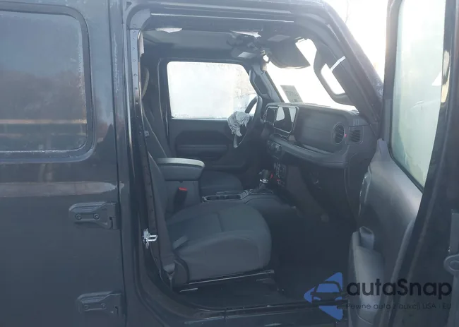 1C4PJXFN4TW185565: 44335171