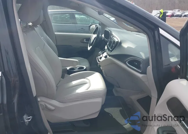 2C4RC1DG9MR565046: 44335386