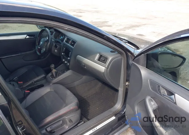 3VW5T7AJ3DM285046: 44335406