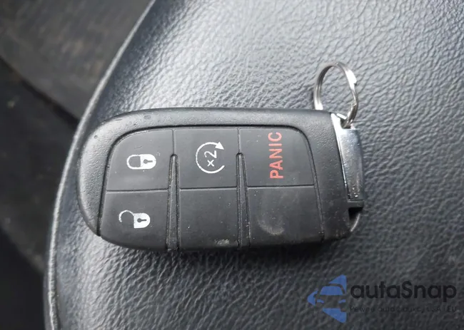 3C4NJDBBXJT112222: 44335428