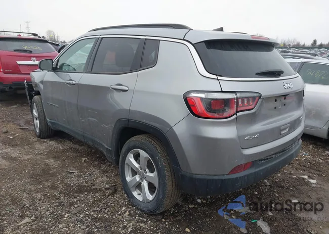 3C4NJDBBXJT112222: 44335428