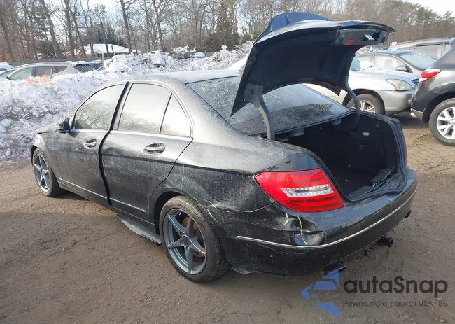 WDDGF8AB2DA819092: 44335444