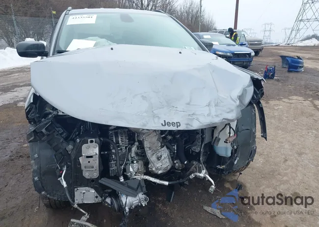 3C4NJCAB6LT134135: 44335501