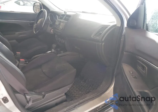 4A4AR3AU2FE001863: 44334666