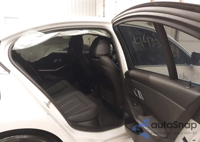 3MW5R7J50K8A05039: 44334784