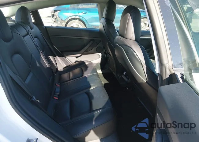 5YJ3E1EAXMF976851: 44335960