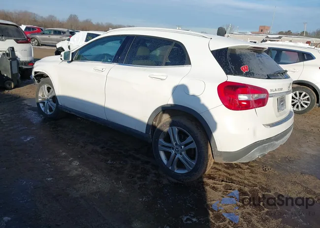 WDCTG4EB6JJ483476: 44335962