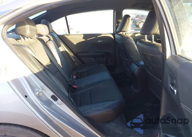 1HGCR2F57HA271680: 44336282