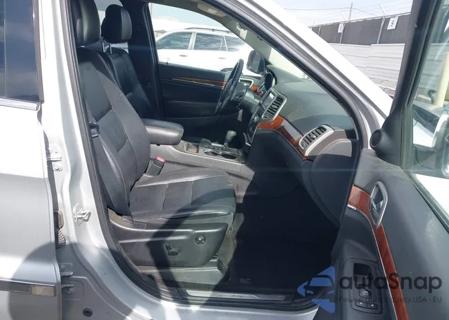 1C4RJEBG0DC577563: 44336299