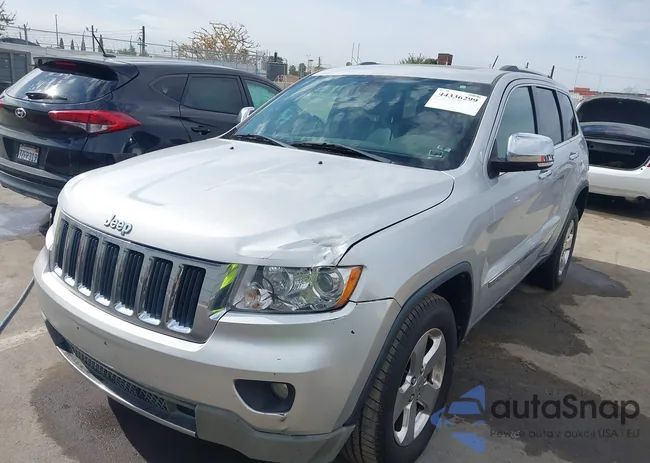 1C4RJEBG0DC577563: 44336299