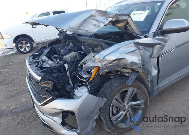 1V2AE2CA5RC203465: 44336417