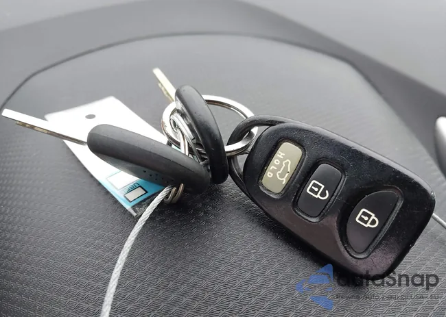 KMHTC6AD7GU285495: 44335575